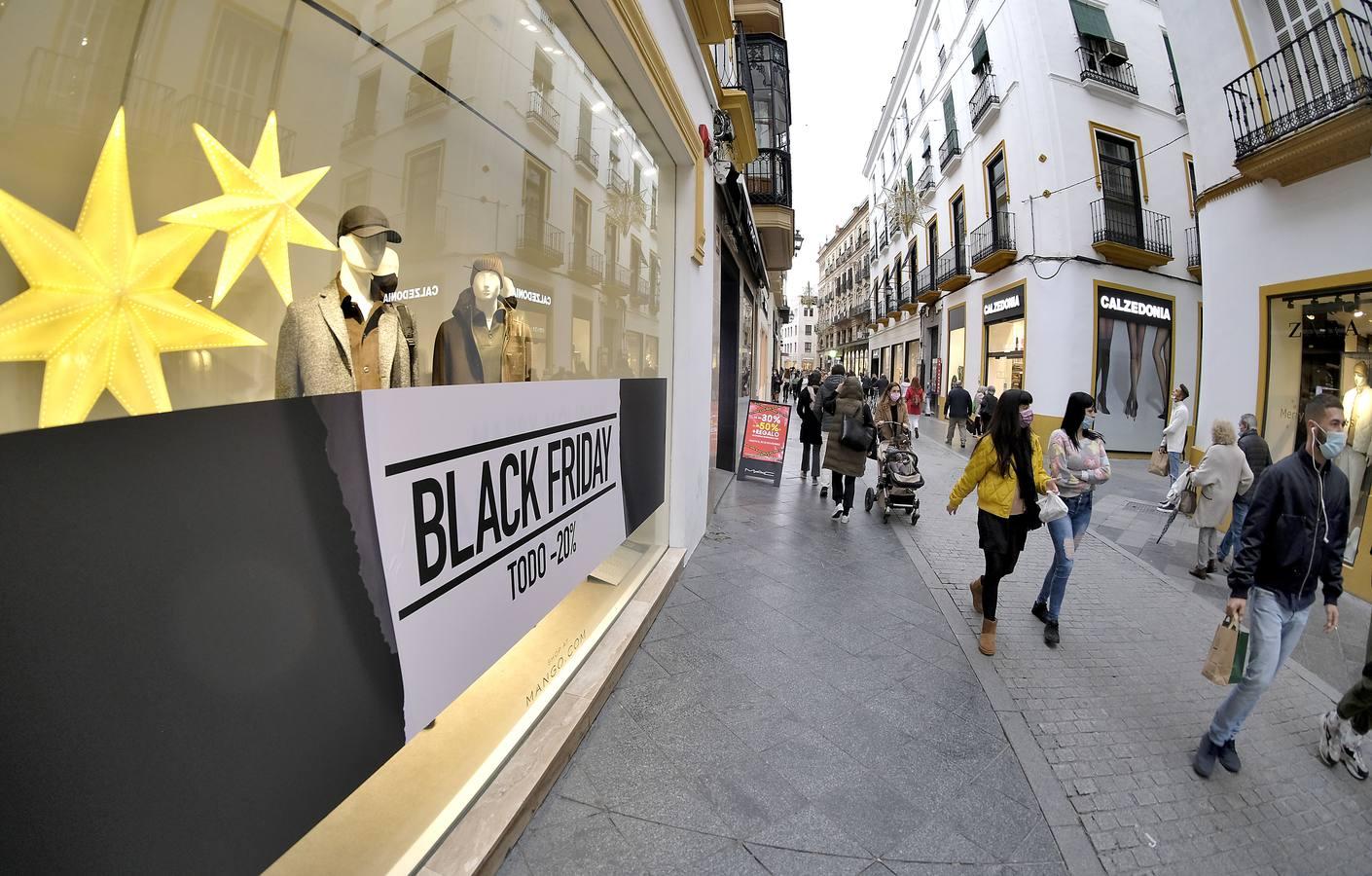 Un Black Friday marcado por el coronavirus en Sevilla