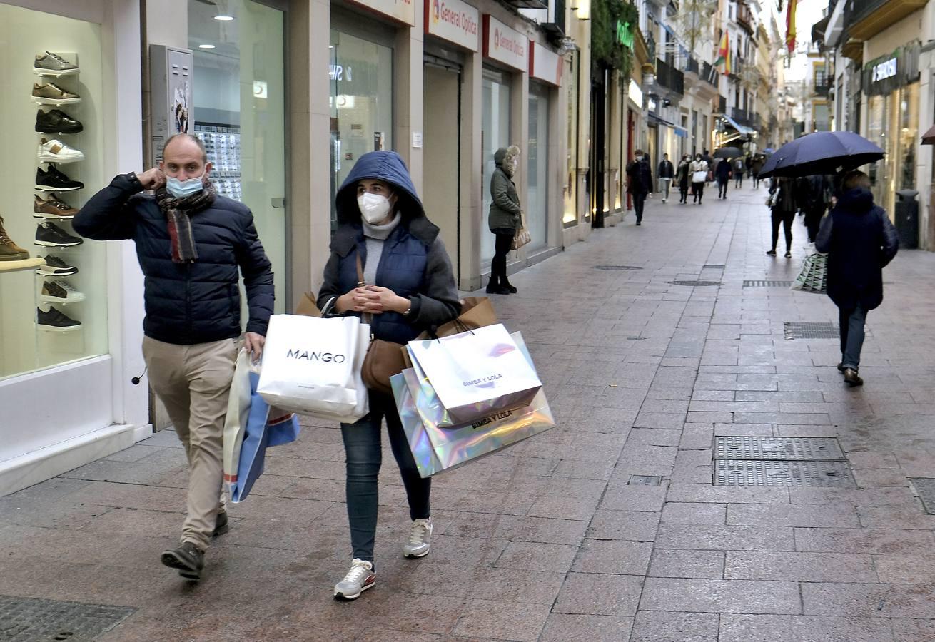 Un Black Friday marcado por el coronavirus en Sevilla