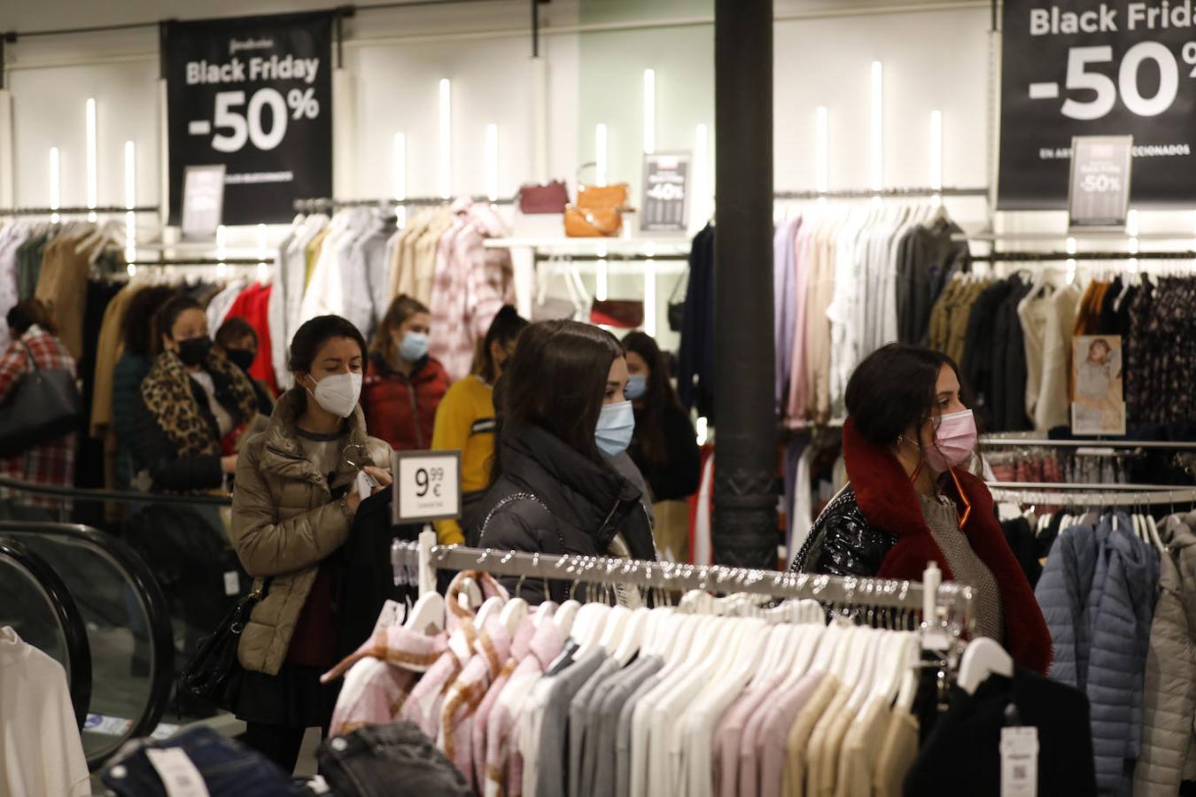 El ambiente del Black Friday de Córdoba, en imágenes