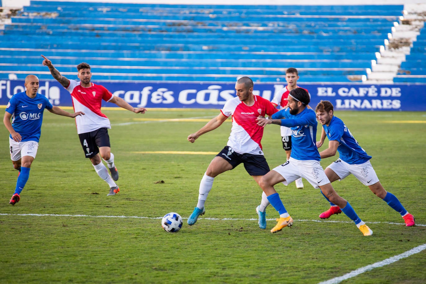 El Linares-Córdoba CF, en imágenes