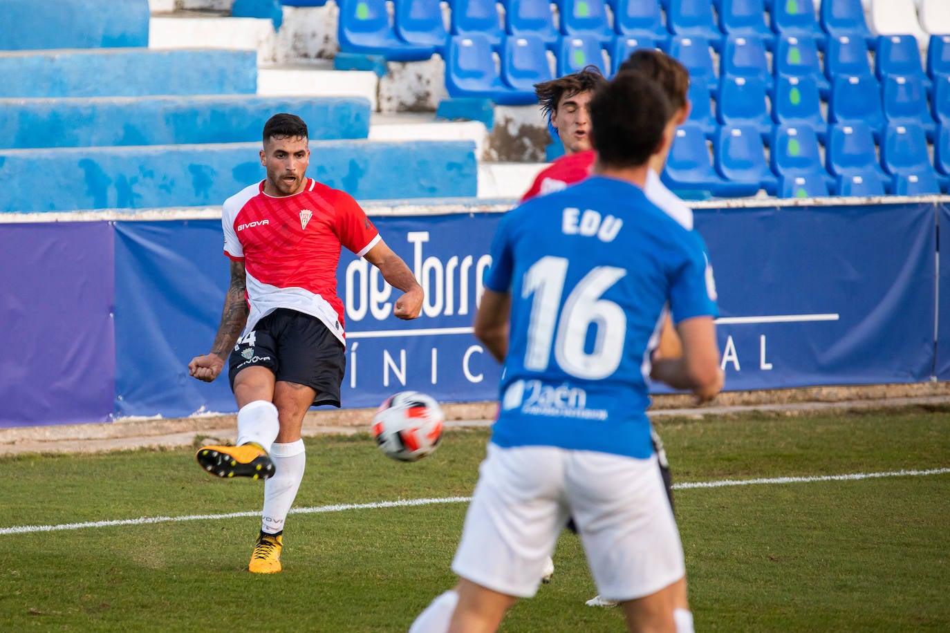 El Linares-Córdoba CF, en imágenes