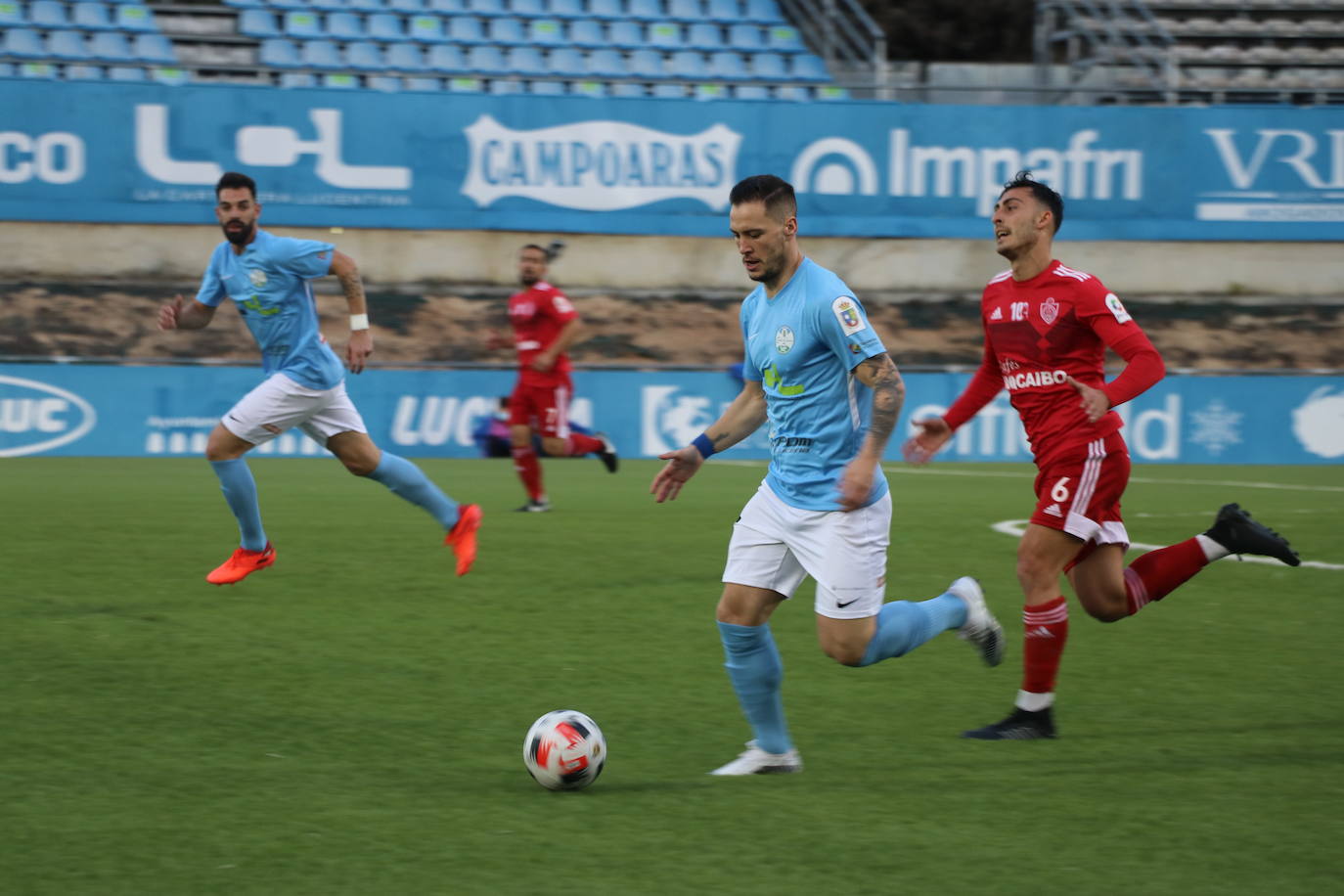 El Ciudad de Lucena, líder del Grupo X de Tercera, en imágenes