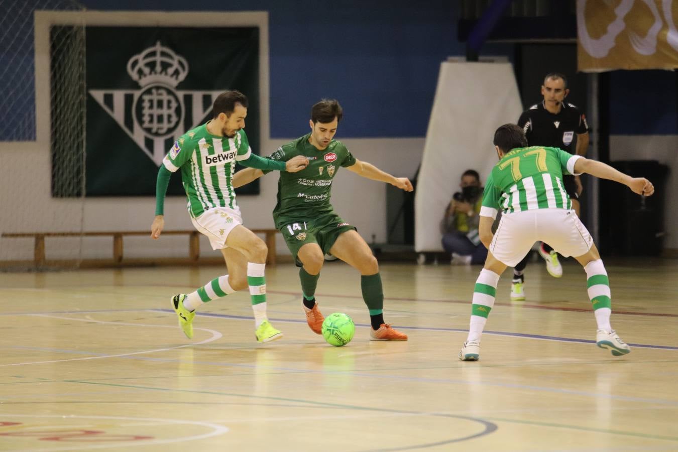 La victoria del Córdoba Patrimonio ante el Betis Futsal, en imágenes