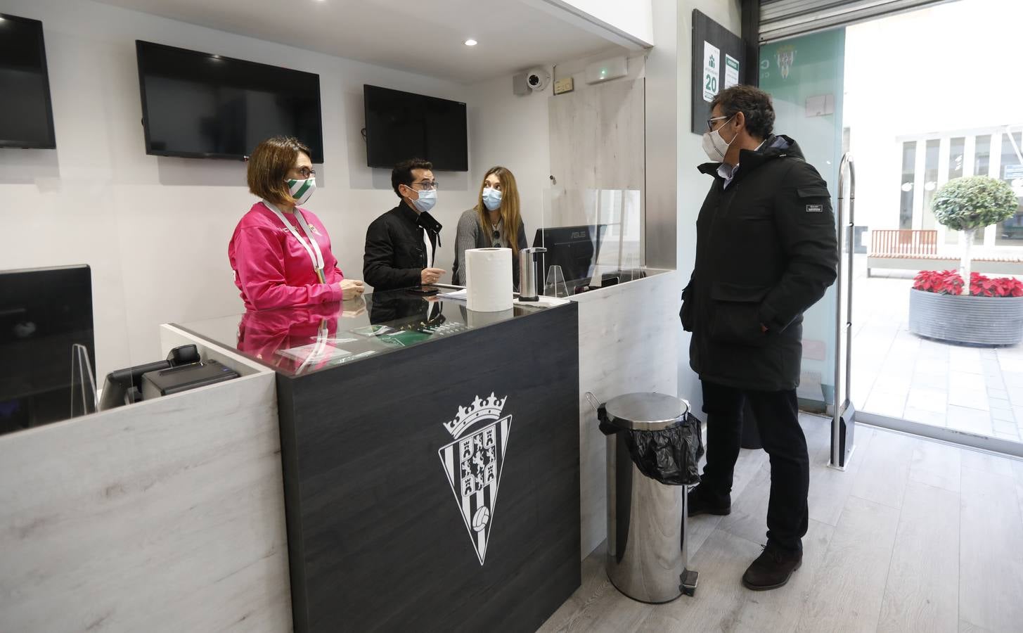 La nueva tienda oficial del Córdoba CF, en imágenes