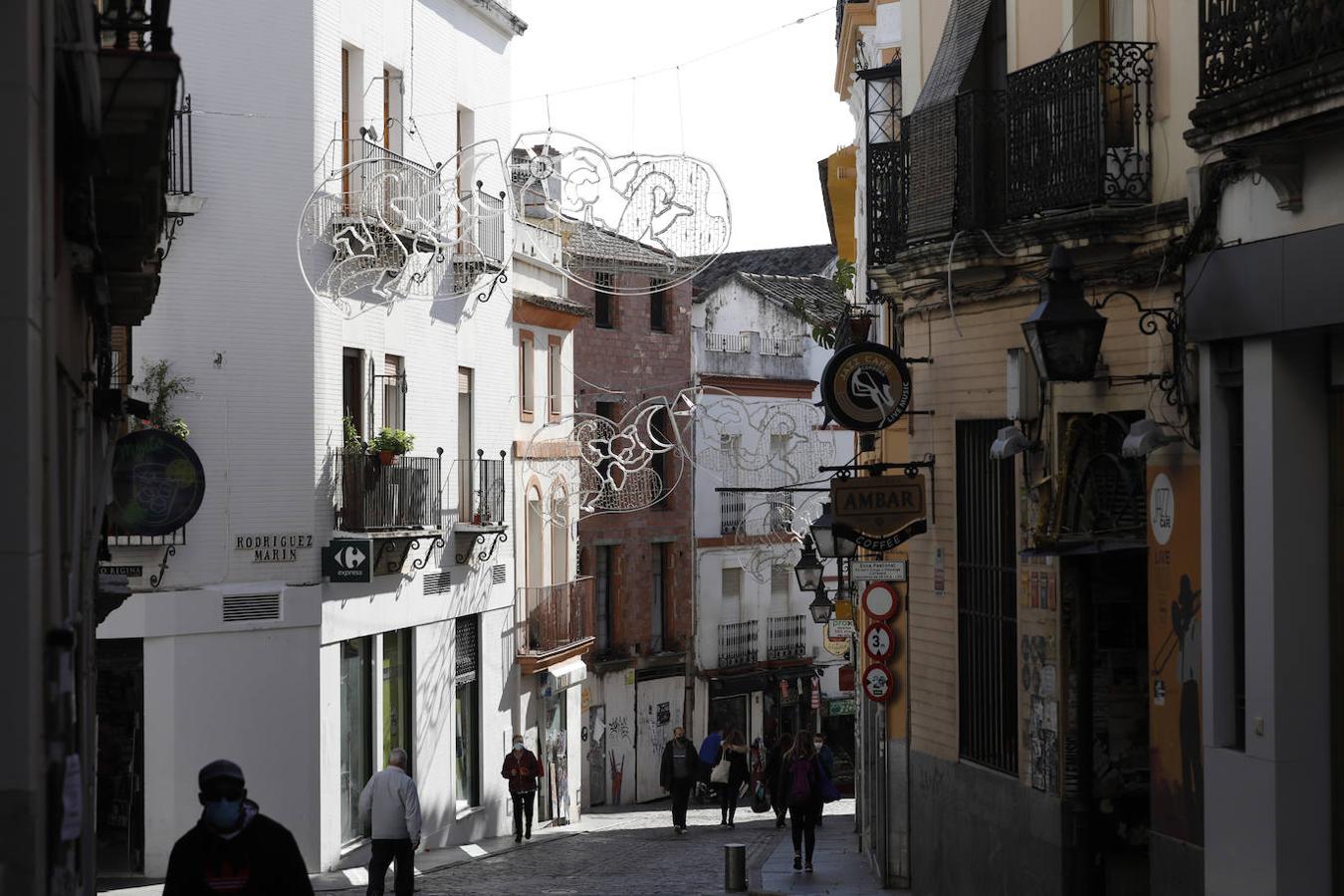 Las luces navideñas de Córdoba pueblan las calles más comerciales