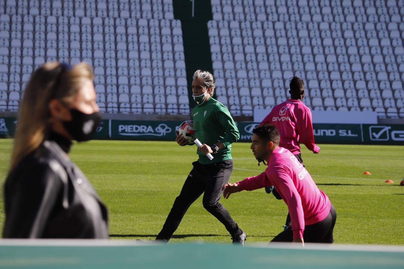 La primera jornada de Pablo Alfaro en el Córdoba CF, en imágenes