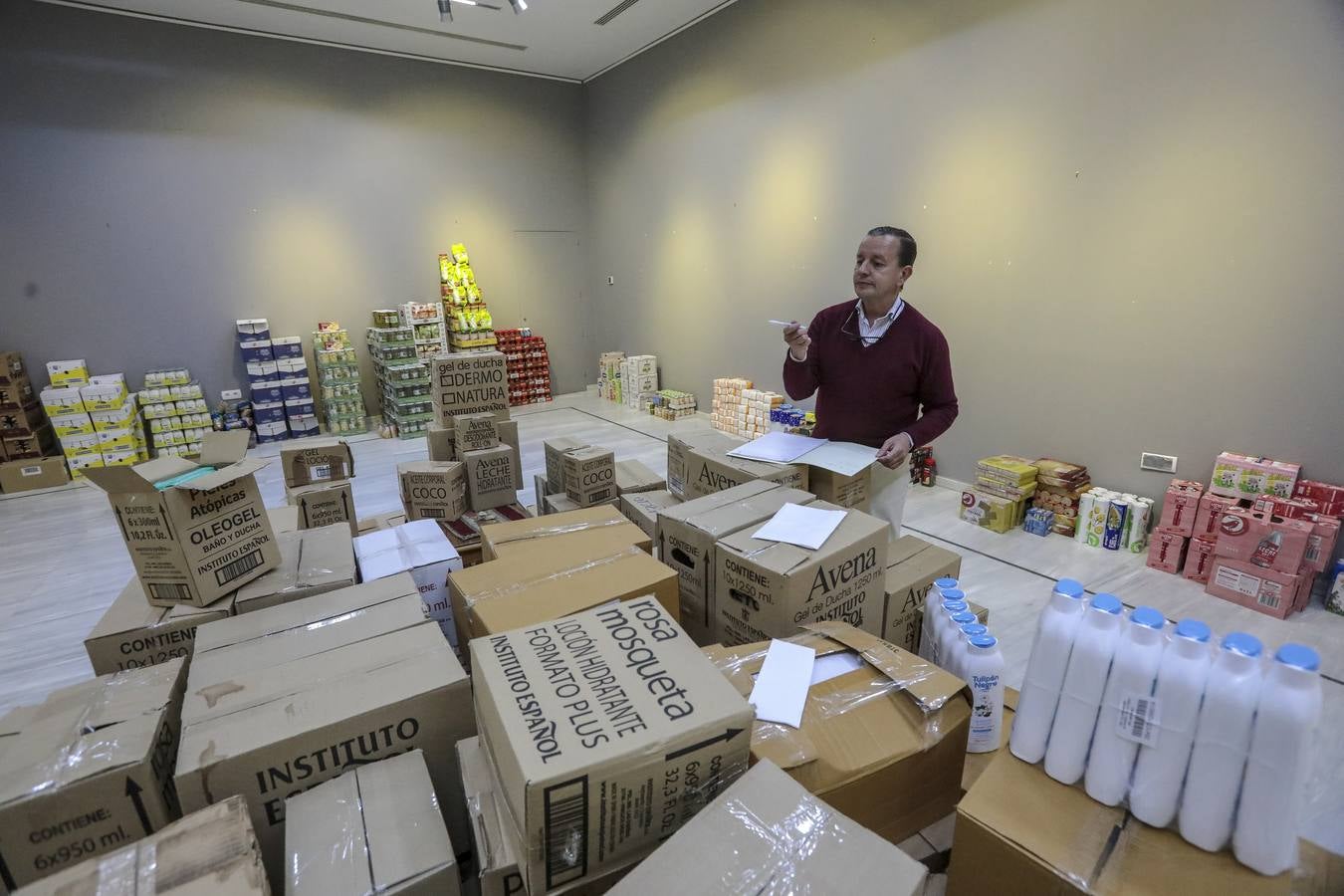 Recogida de alimentos en el Ateneo de Sevilla