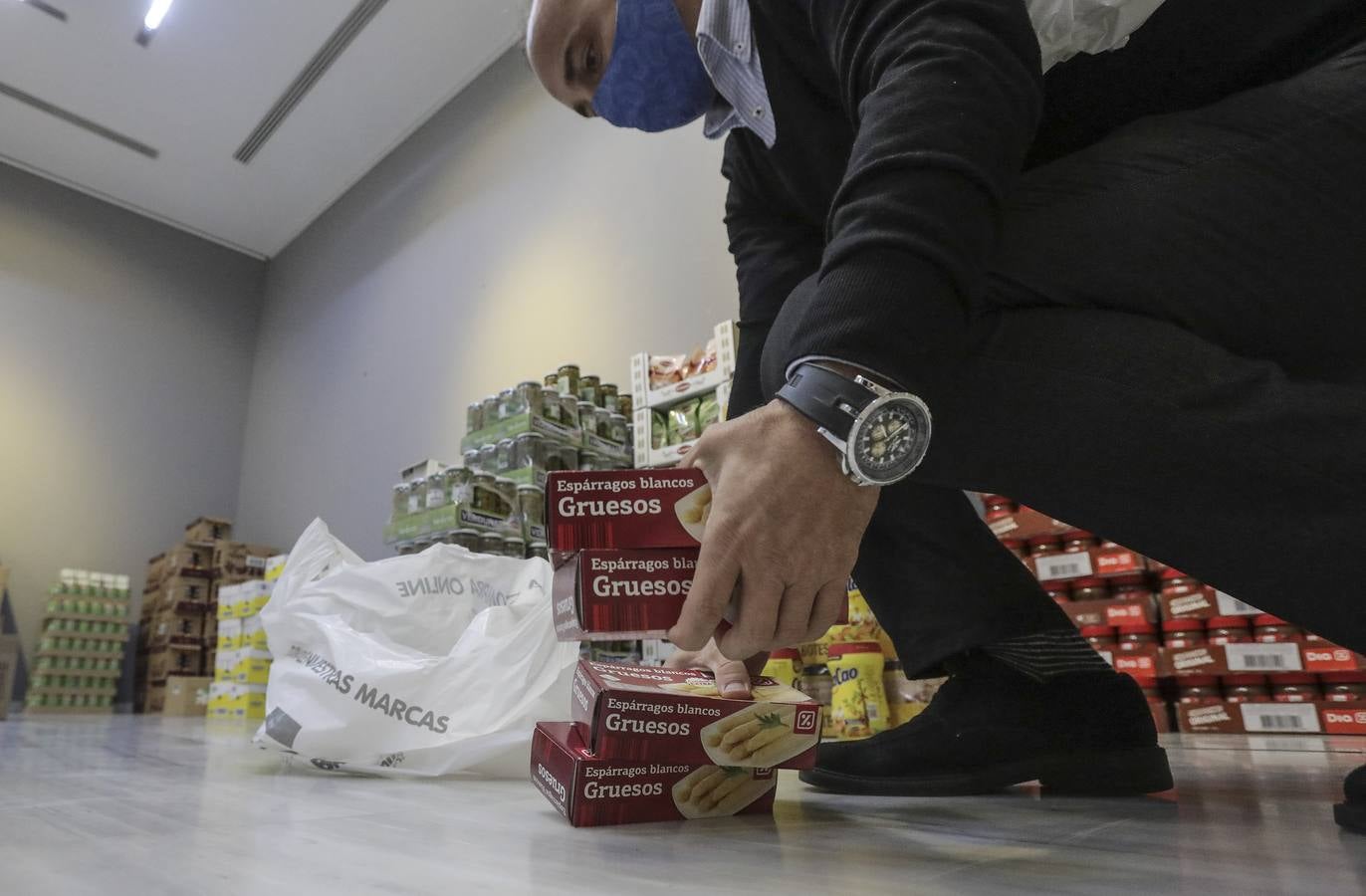 Recogida de alimentos en el Ateneo de Sevilla