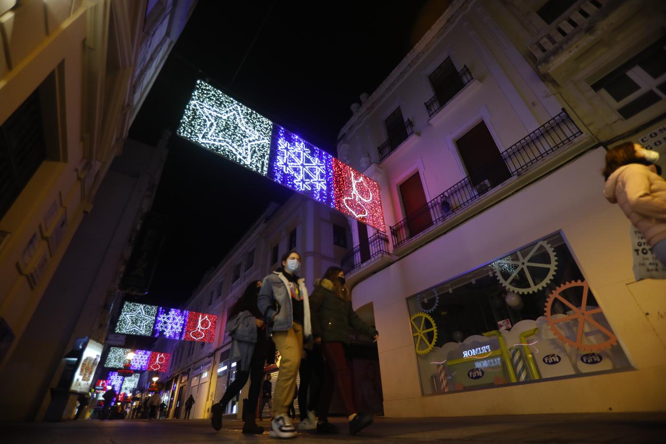 El gélido ambiente navideño en el Centro de Córdoba, en imágenes