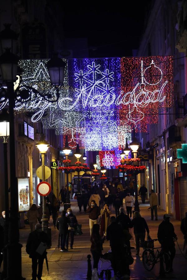 El gélido ambiente navideño en el Centro de Córdoba, en imágenes