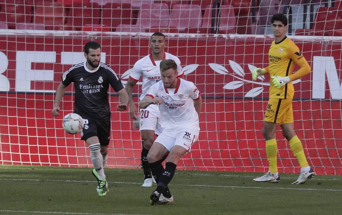 Las mejores imágenes del encuentro entre el Sevilla F.C. y el Real Madrid