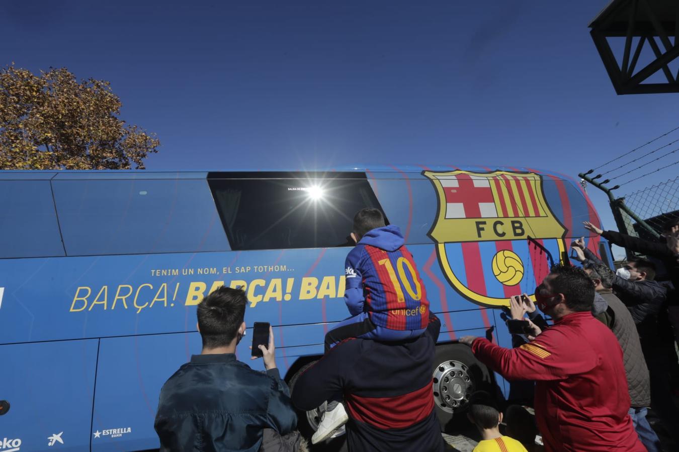 FOTOS: La llegada del Barcelona a Cádiz, en imágenes