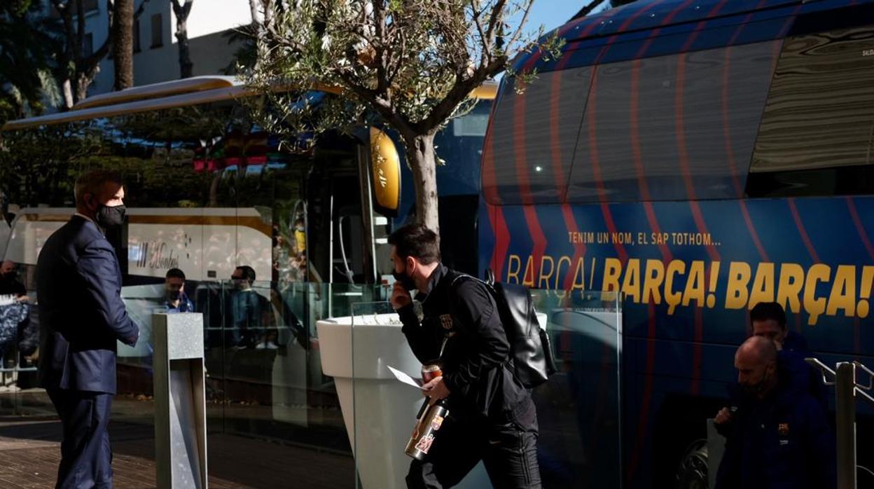 FOTOS: La llegada del Barcelona a Cádiz, en imágenes