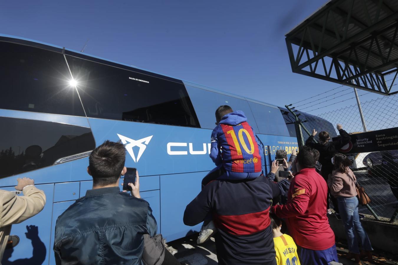 FOTOS: La llegada del Barcelona a Cádiz, en imágenes