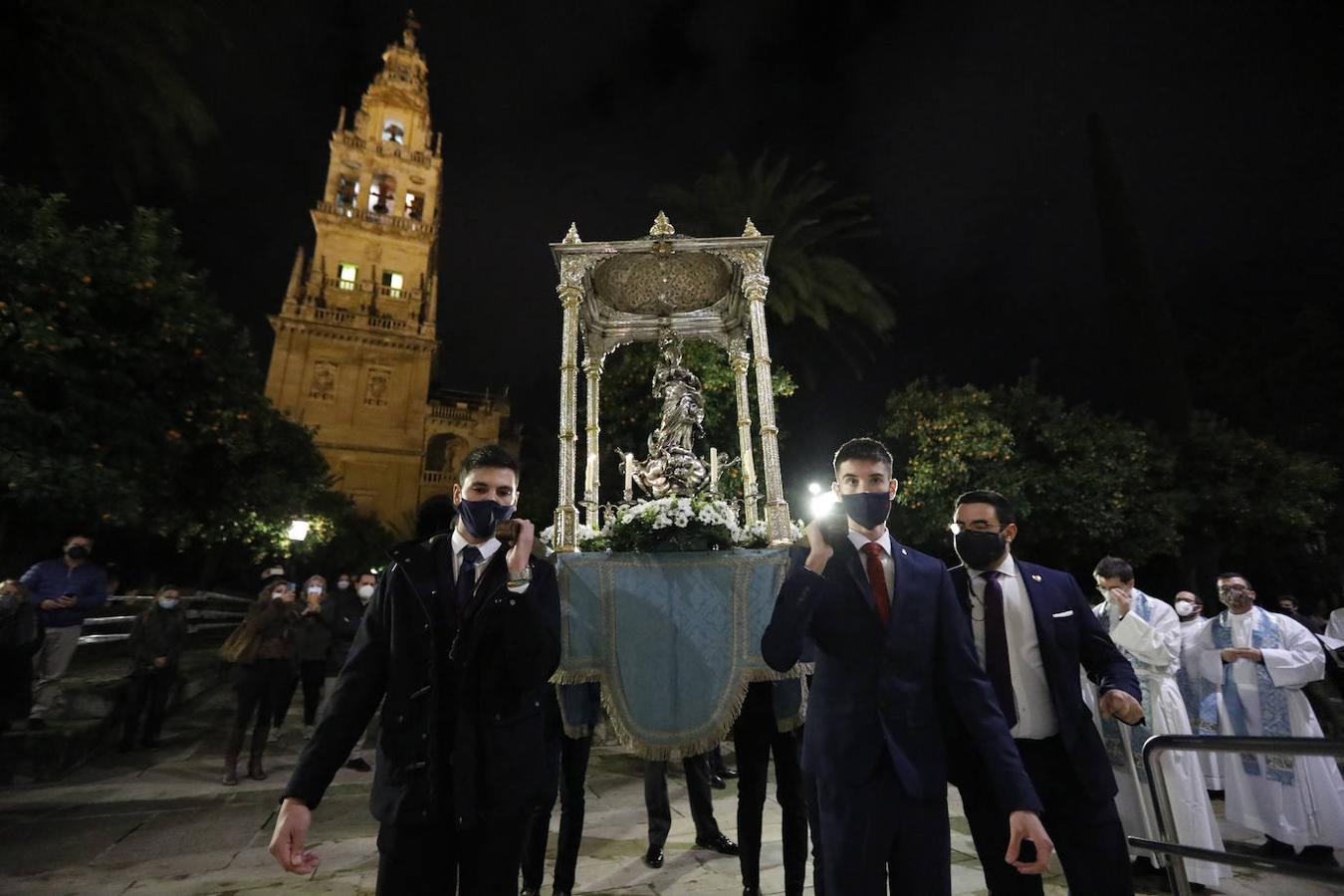 La Vigilia de la Inmaculada en Córdoba, en imágenes