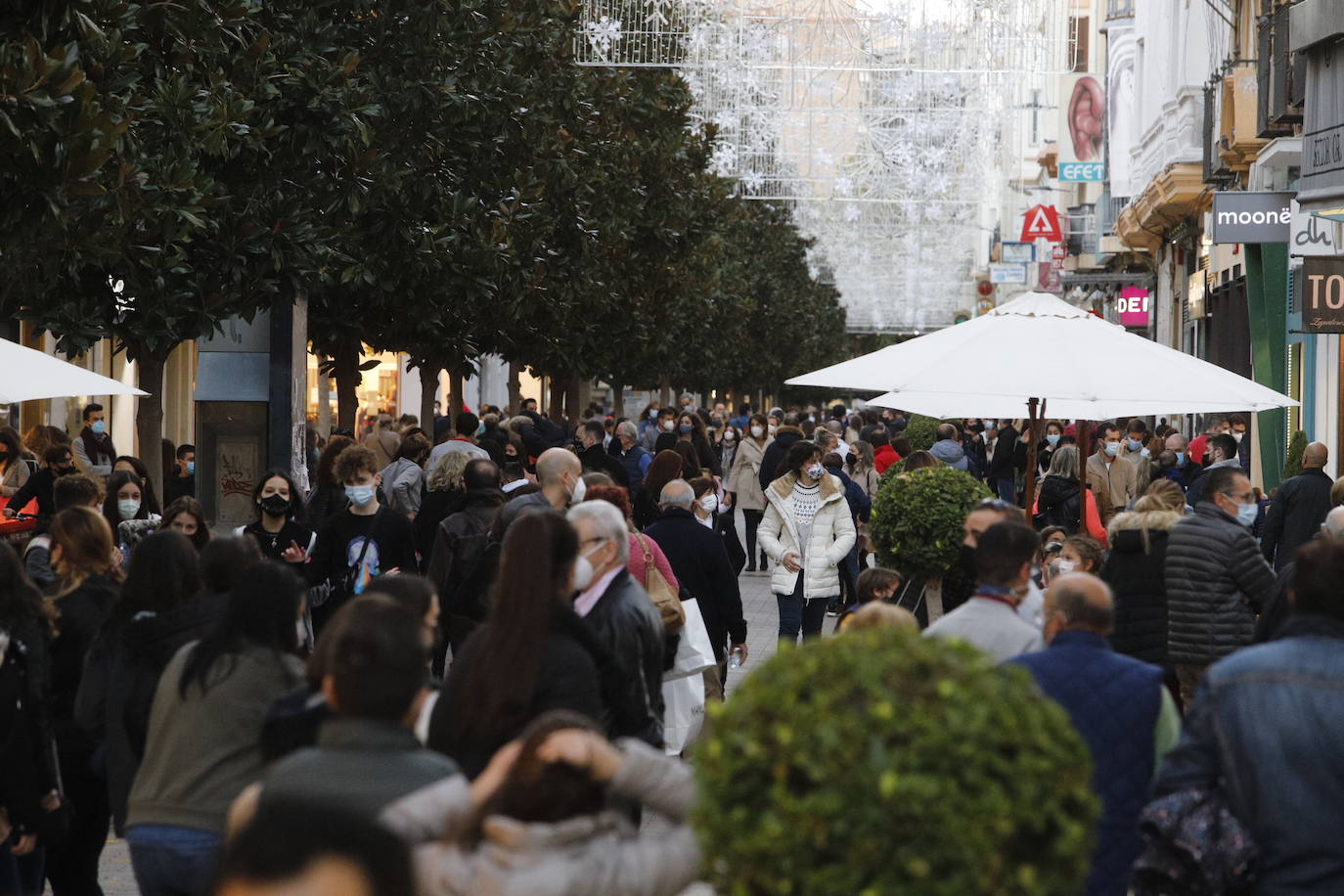 La afluencia de público al Centro de Córdoba, en imágenes