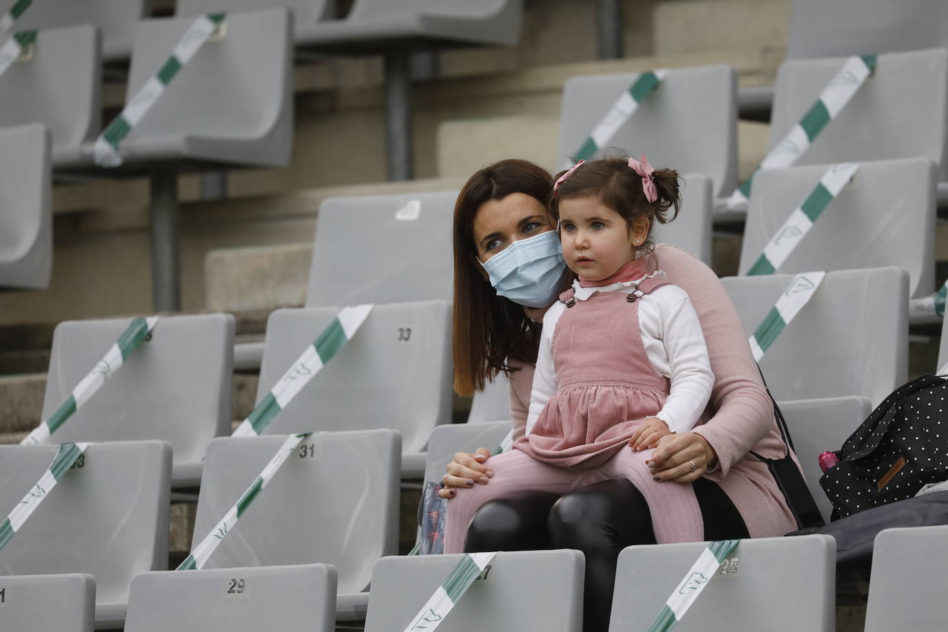 El regreso de la afición del Córdoba CF a El Arcángel, en imágenes