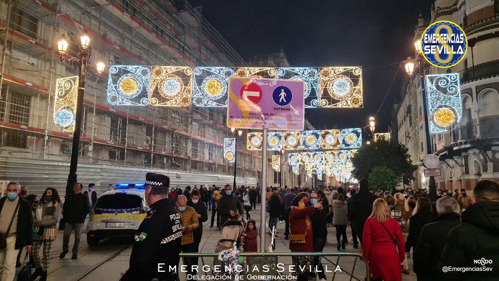 La Policía Local de Sevilla controla las aglomeraciones por Navidad en el Centro