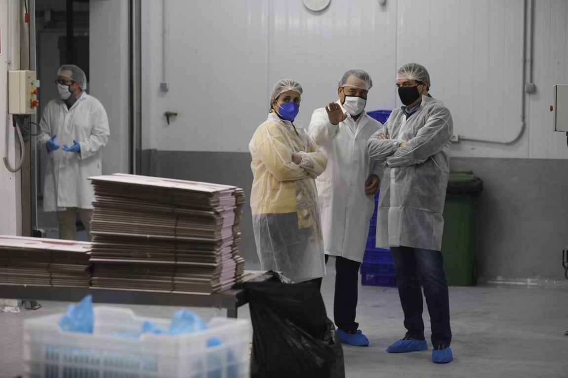 La visita de Bellido a La Perla de Córdoba, en imágenes