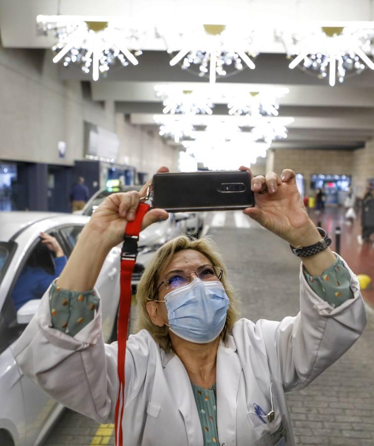 Las luces de Navidad llegan al hospital Reina Sofía de Córdoba