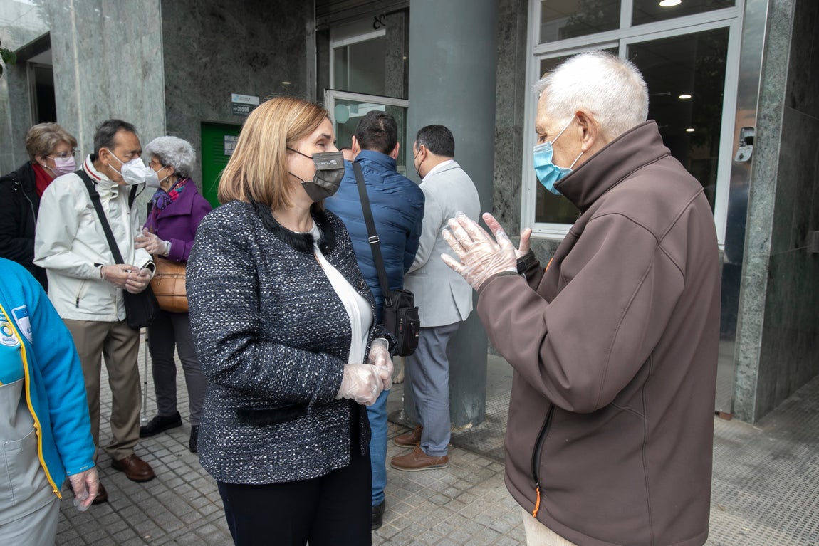 La donación de la ONCE al Banco de Alimentos, en imágenes