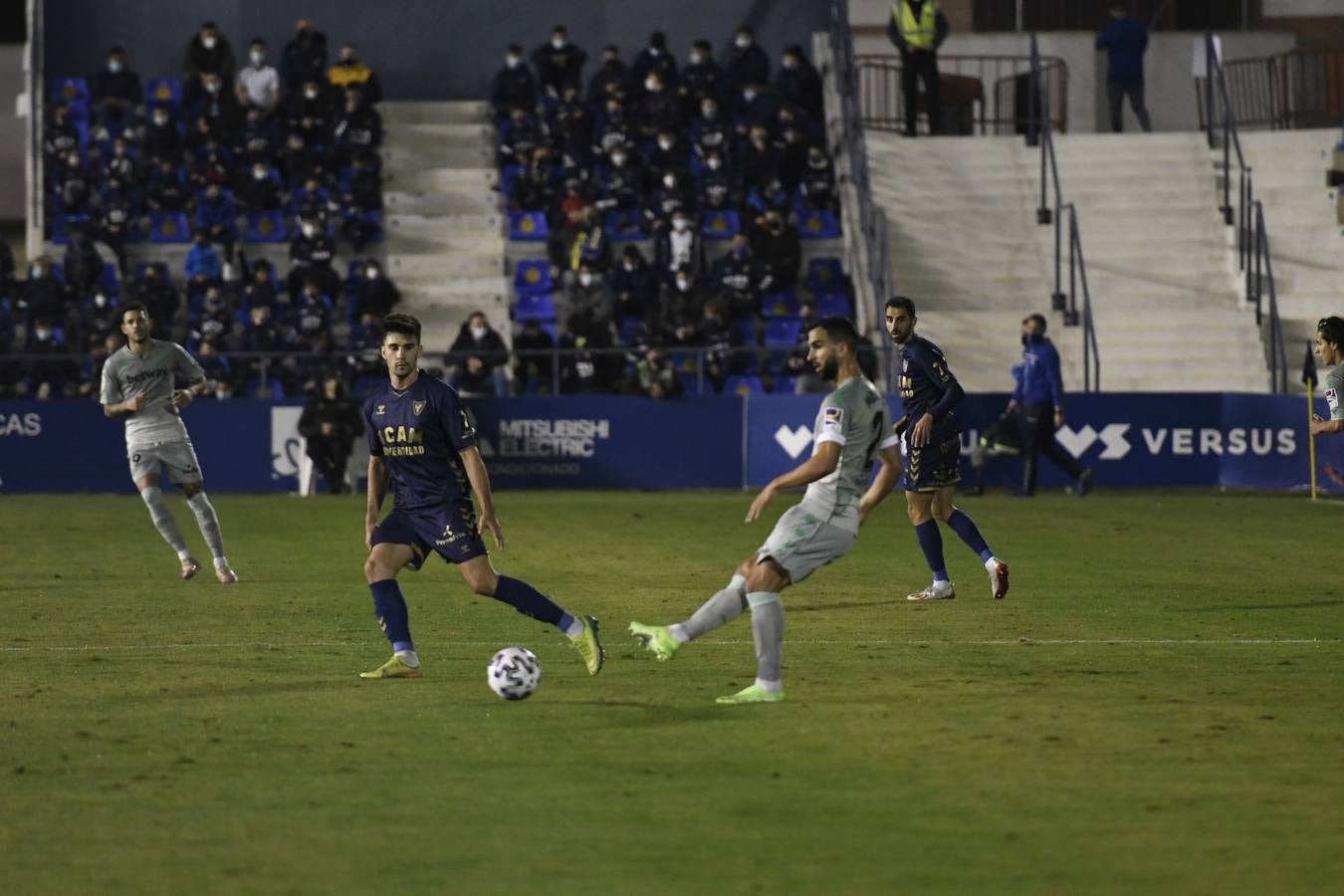 Las mejores imágenes del encuentro entre el UCAM Murcia y el Betis