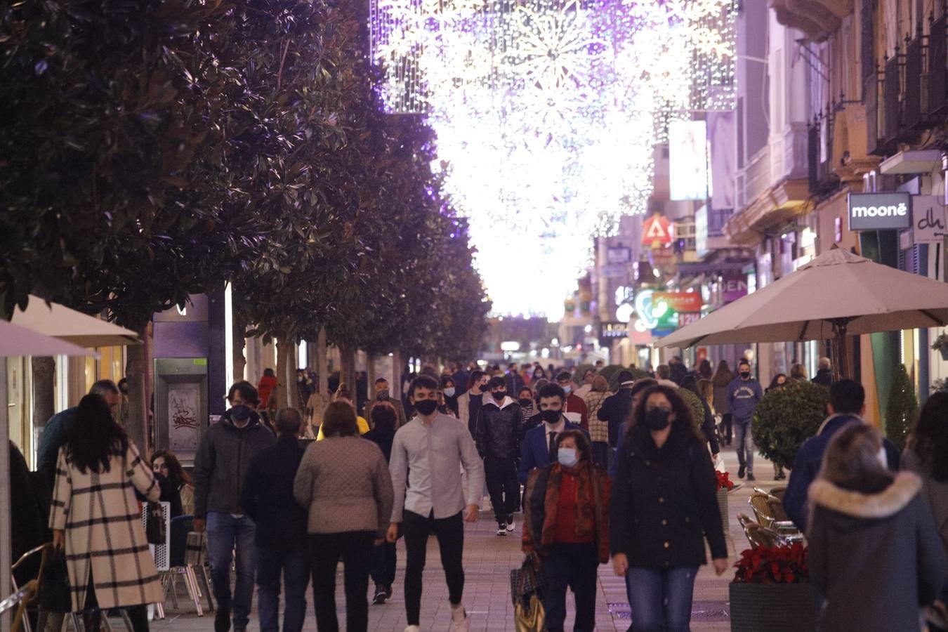 El ambiente de bares y calles en Córdoba con el nuevo horario