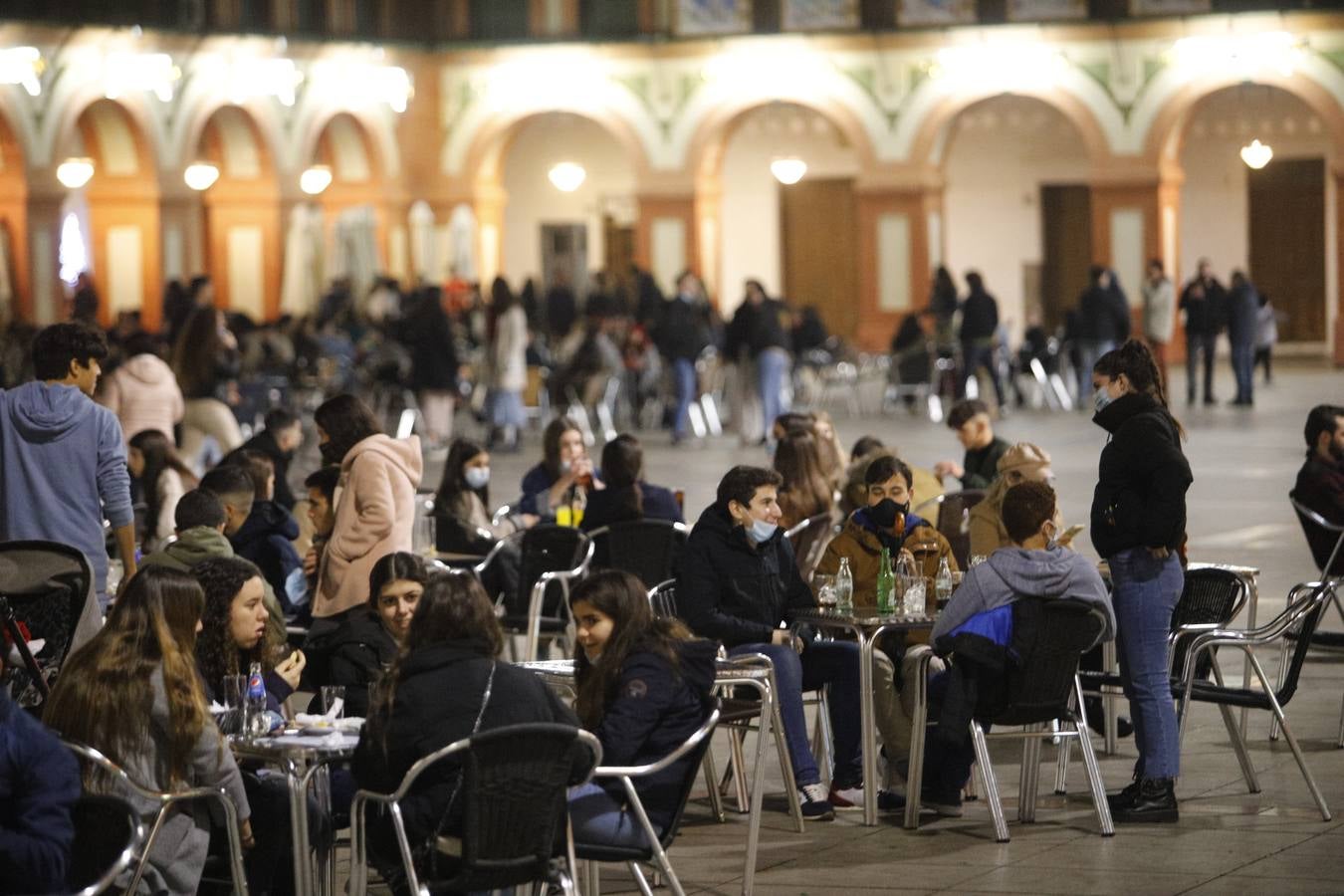 El ambiente de bares y calles en Córdoba con el nuevo horario