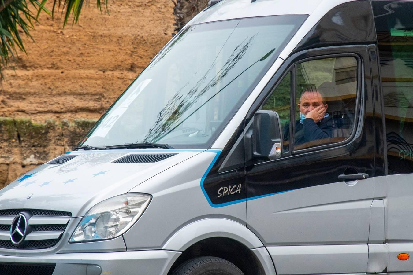 Los autobuses turísticos protestan en Sevilla