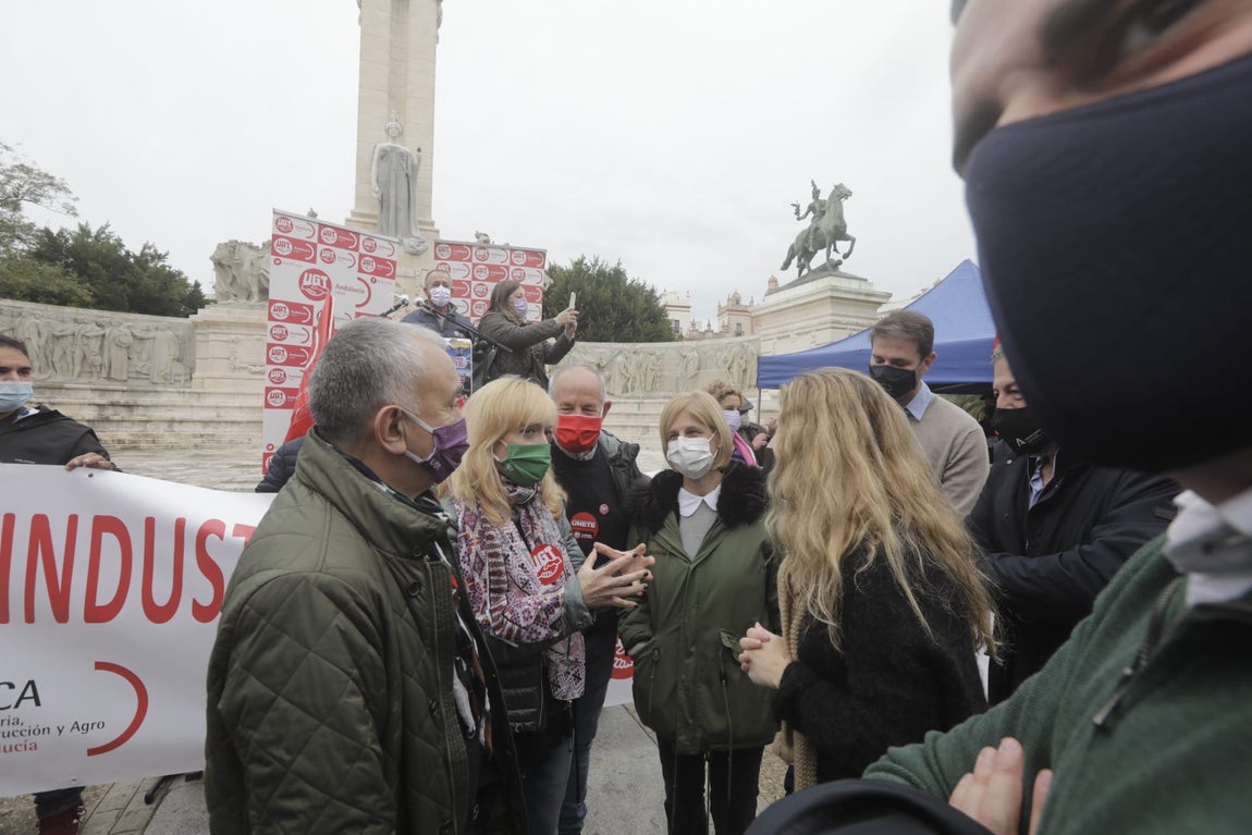 Concentración a favor de la industria en la Bahía de Cádiz