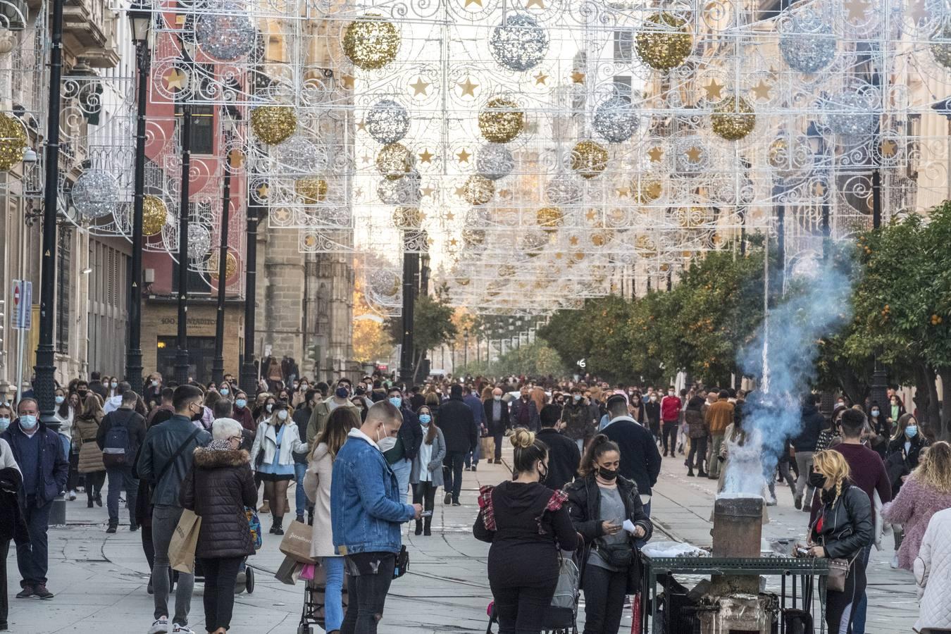 El Centro de Sevilla se viste de Navidad