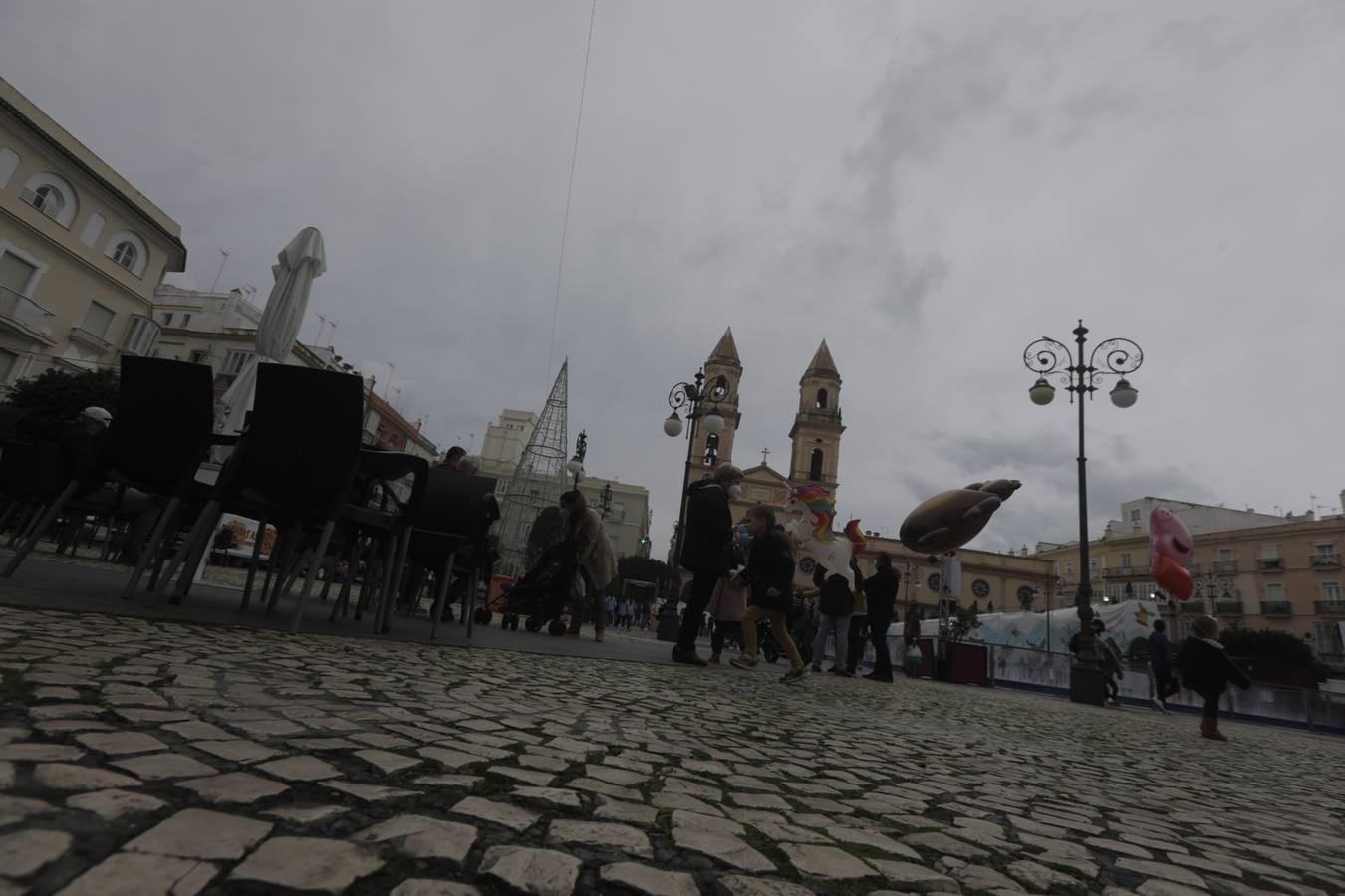 Ambiente en las terrazas y bares de Cádiz tras la modificación de las medidas restrictivas