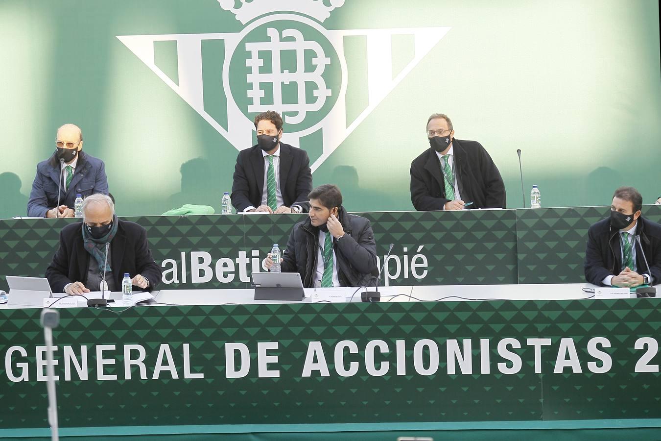 La junta general de accionistas del Betis 2020, en imágenes