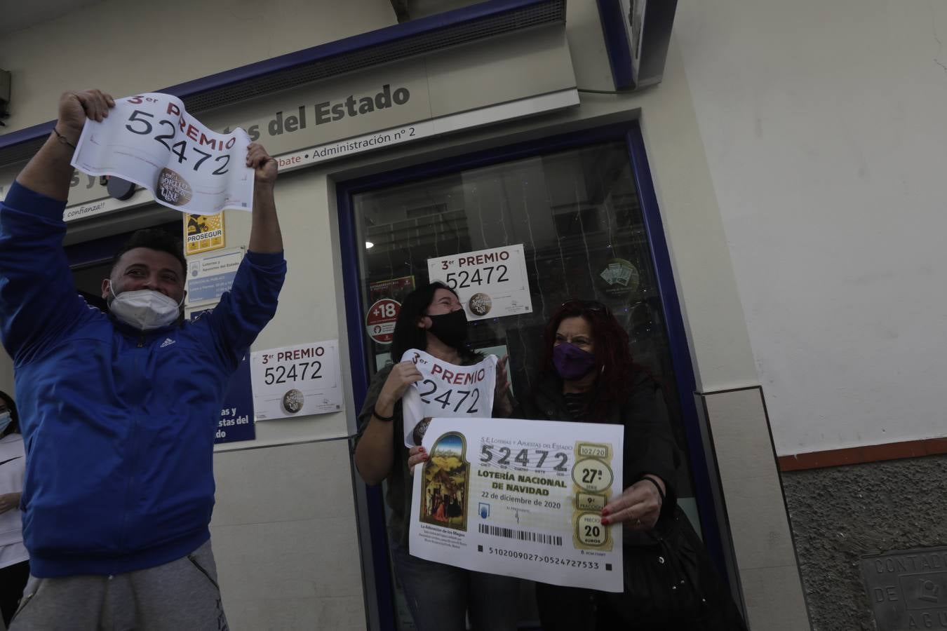 Fotos: La alegría de Barbate por el Tercer Premio de la Lotería de Navidad