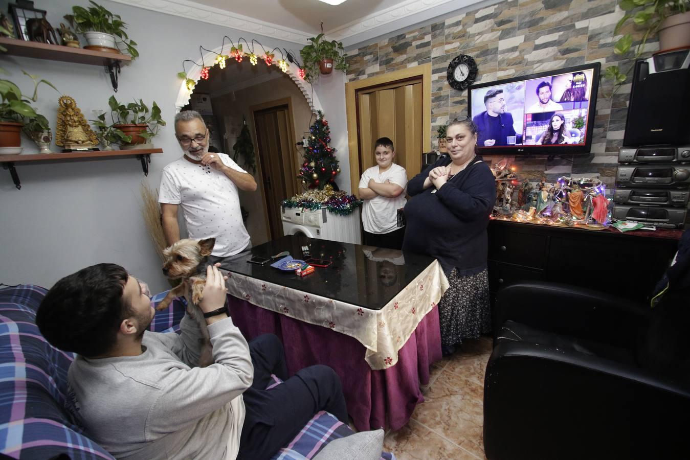 En imágenes, la Navidad en el barrio más pobre de España