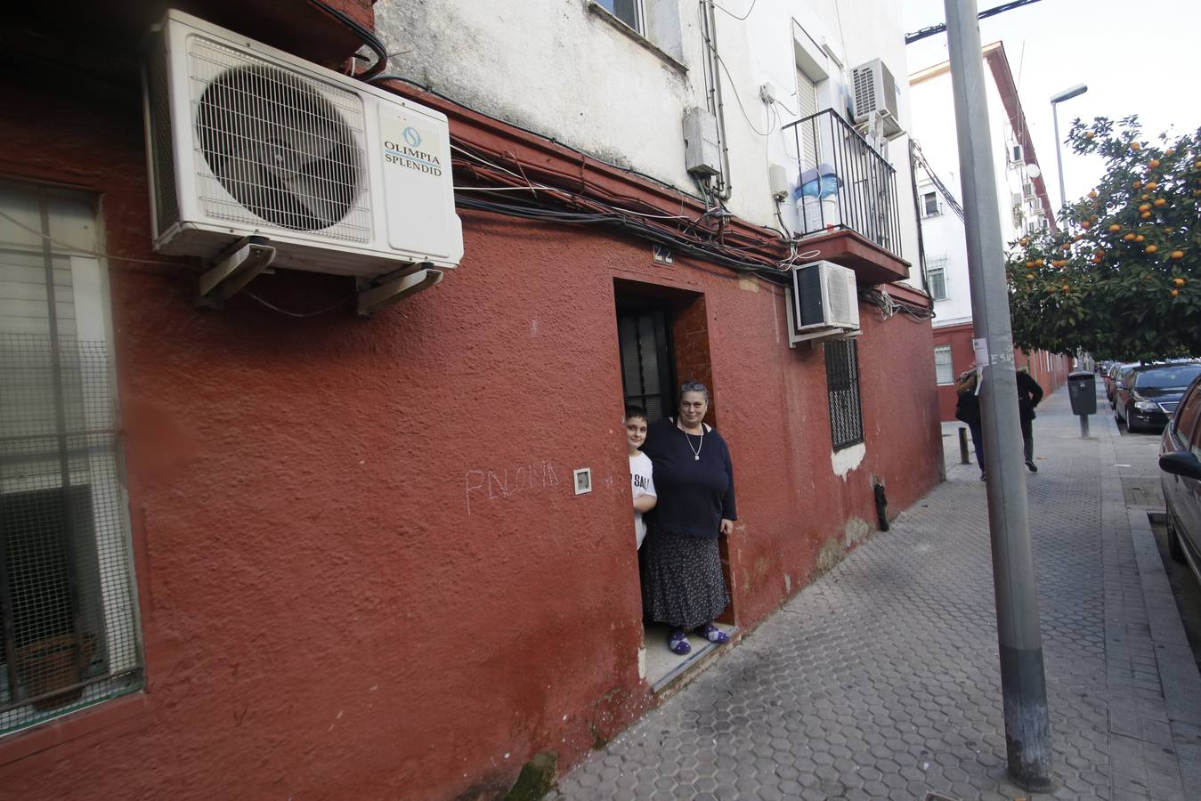 En imágenes, la Navidad en el barrio más pobre de España