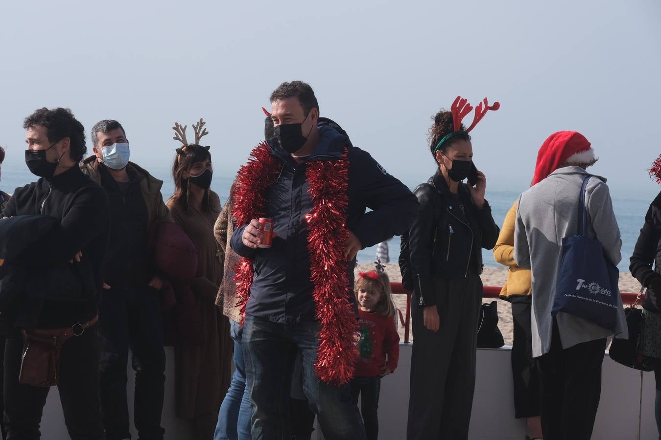 Ambiente en Cádiz las horas previas a la Nochebuena del coronavirus