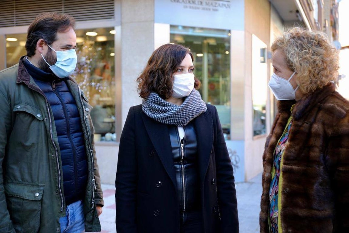 Isabel Díaz Ayuso y el presidente regional del PP, Paco Núñez, de visita por Toledo