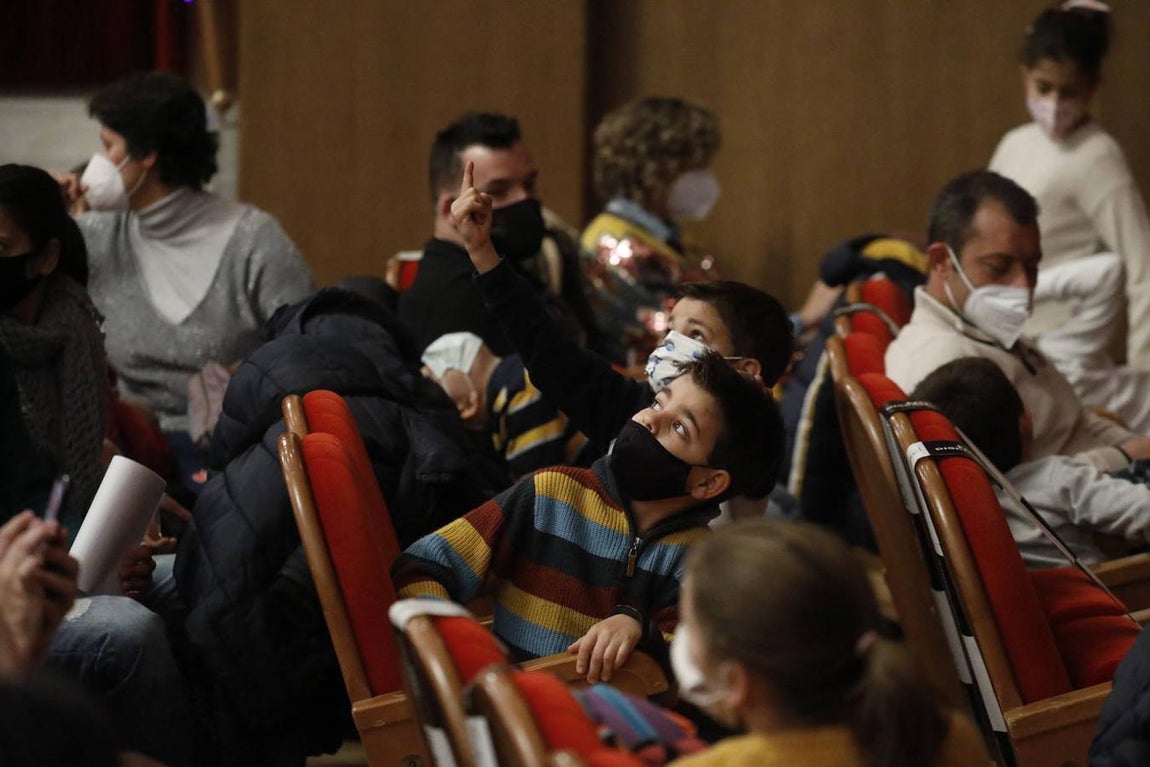 El espectáculo de circo del Gran Teatro de Córdoba, en imágenes