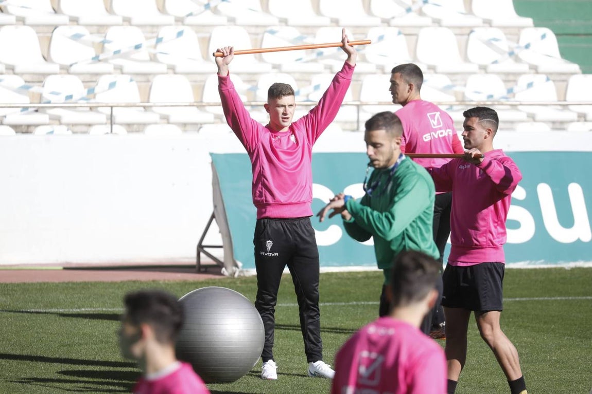 El regreso del Córdoba CF tras el parón navideño, en imágenes