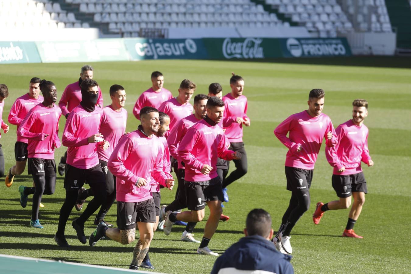 El regreso del Córdoba CF tras el parón navideño, en imágenes