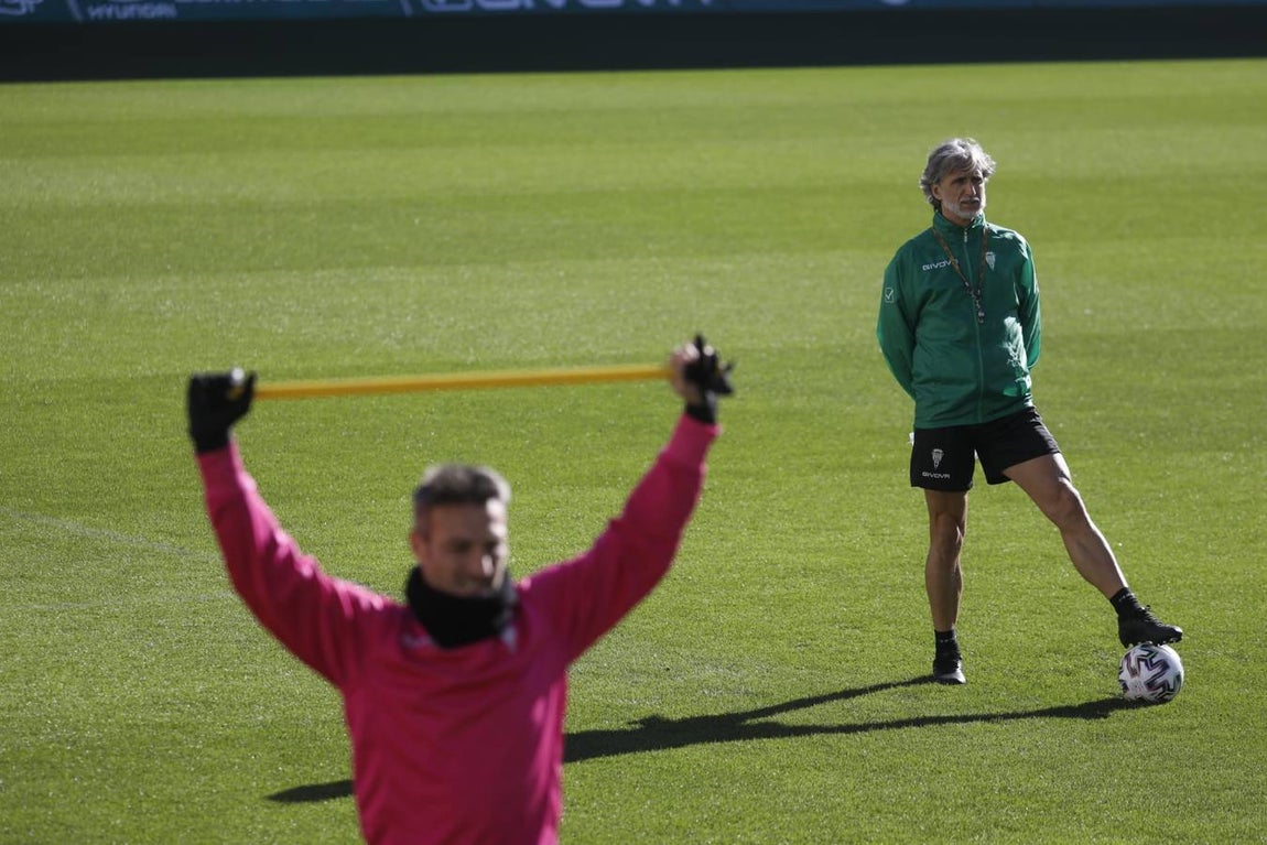 El regreso del Córdoba CF tras el parón navideño, en imágenes