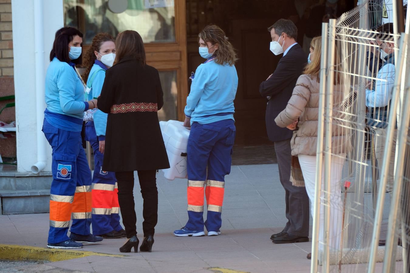 FOTOS: Las vacunas contra el Covid-19 se recogen en la provincia de Cádiz