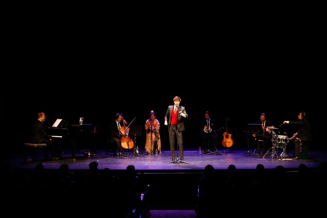 La actuación de Manuel Lombo en el Gran Teatro de Córdoba, en imágenes