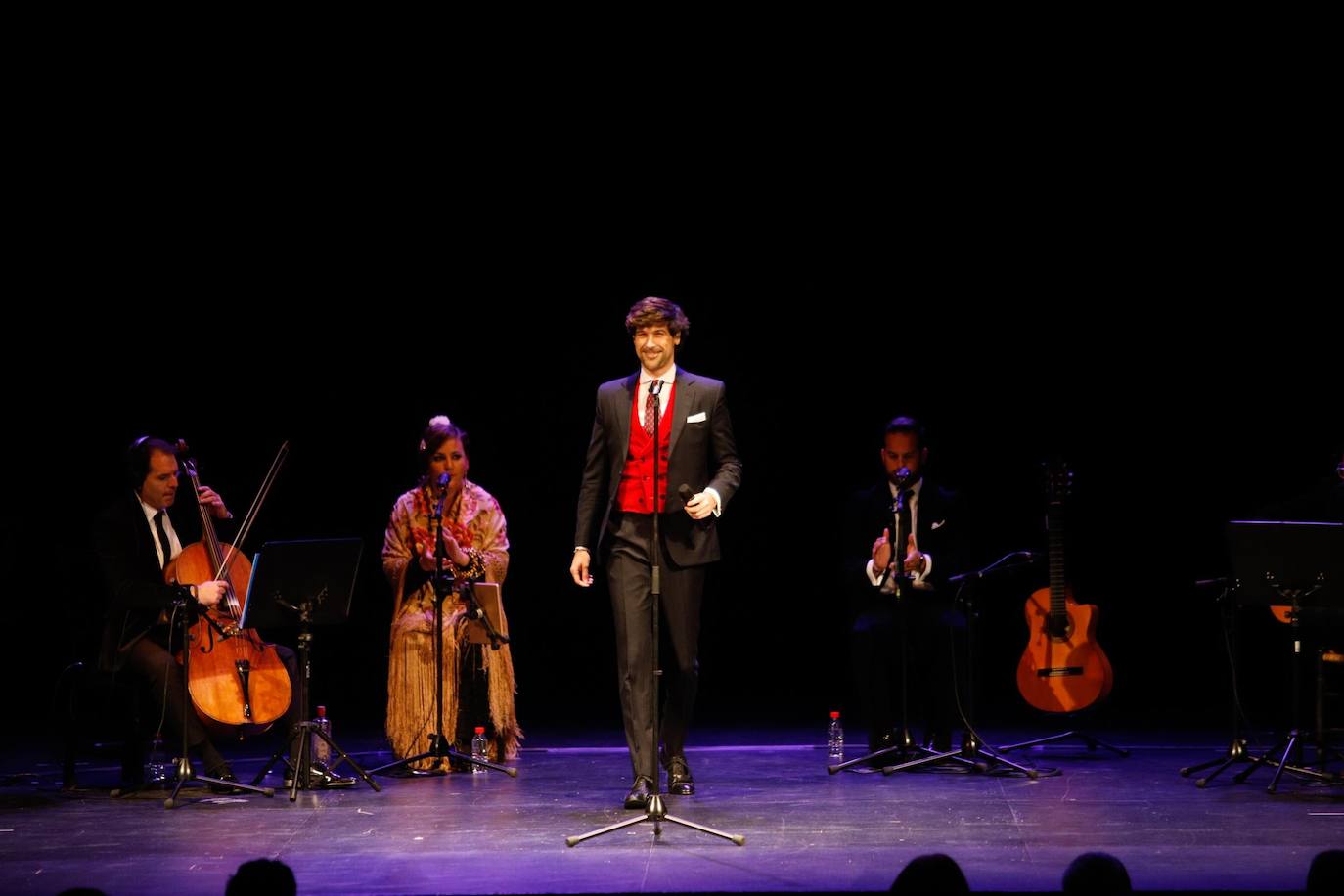 La actuación de Manuel Lombo en el Gran Teatro de Córdoba, en imágenes