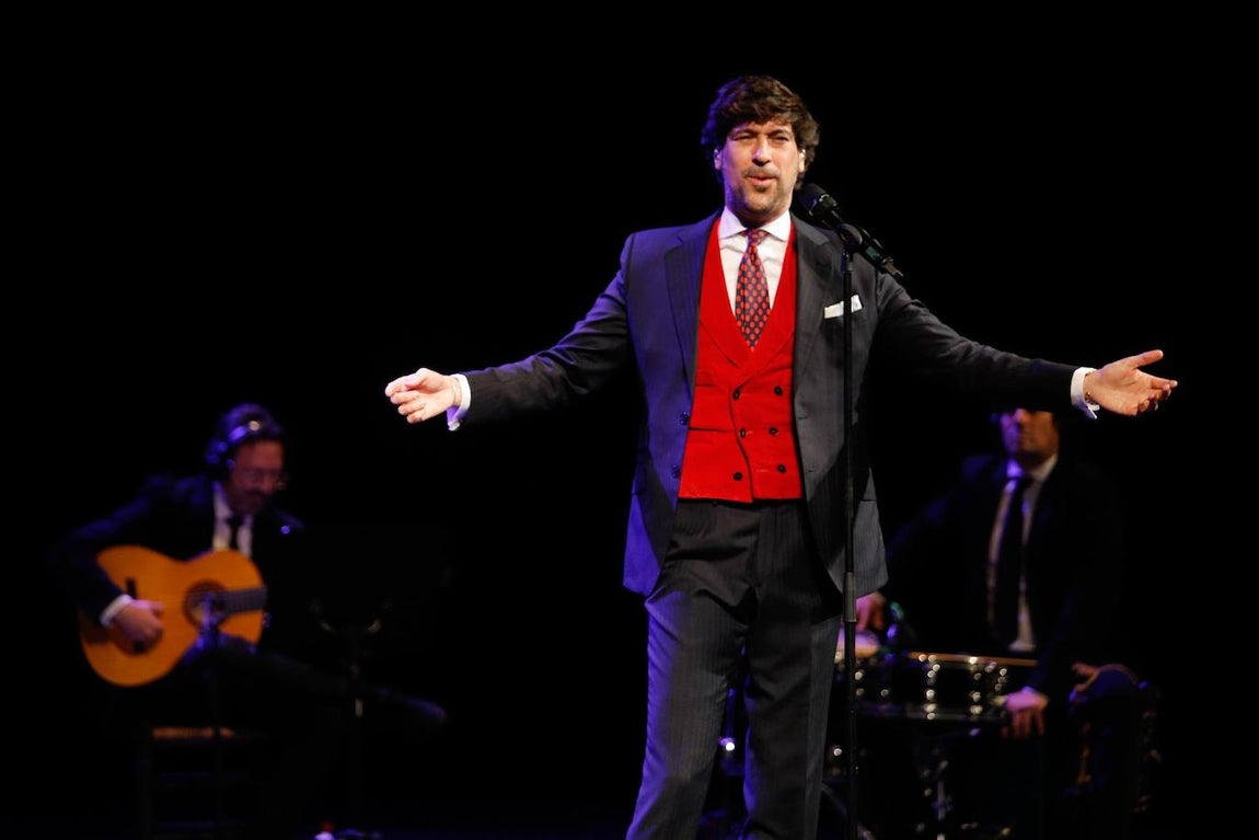 La actuación de Manuel Lombo en el Gran Teatro de Córdoba, en imágenes