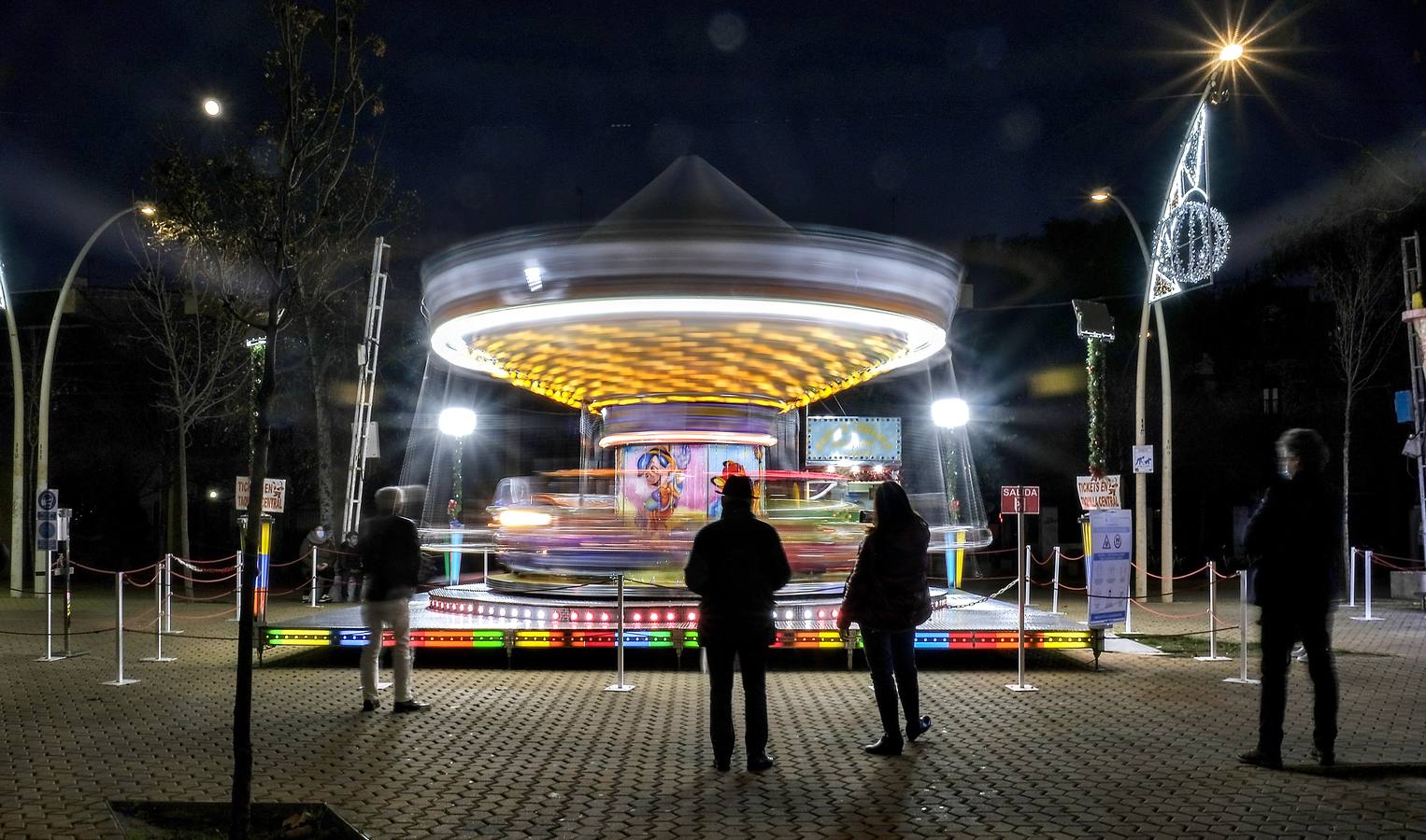 Atracciones instaladas en el Muelle de las Delicias  y la Plaza de la Encarnación