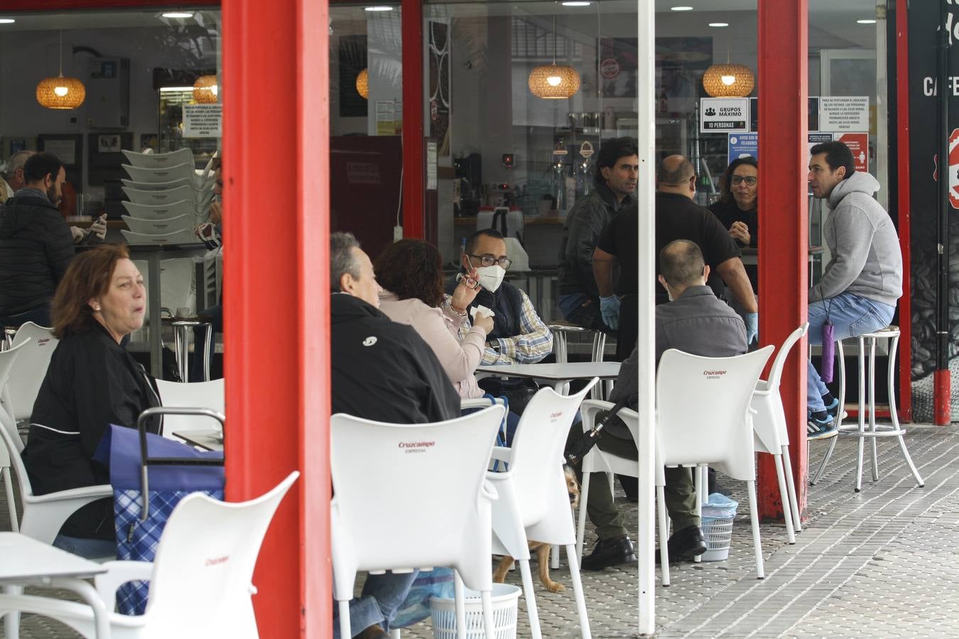 Levantamiento de restricciones durante el confinamiento en el primer estado de alarma en Sevilla