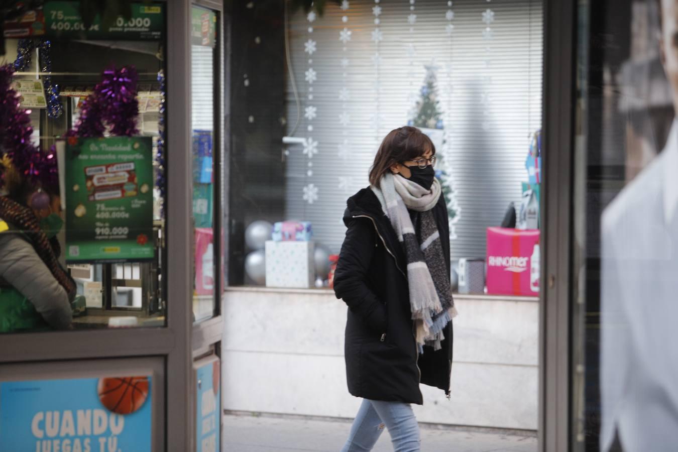 El frío invernal en las calles de Córdoba, en imágenes