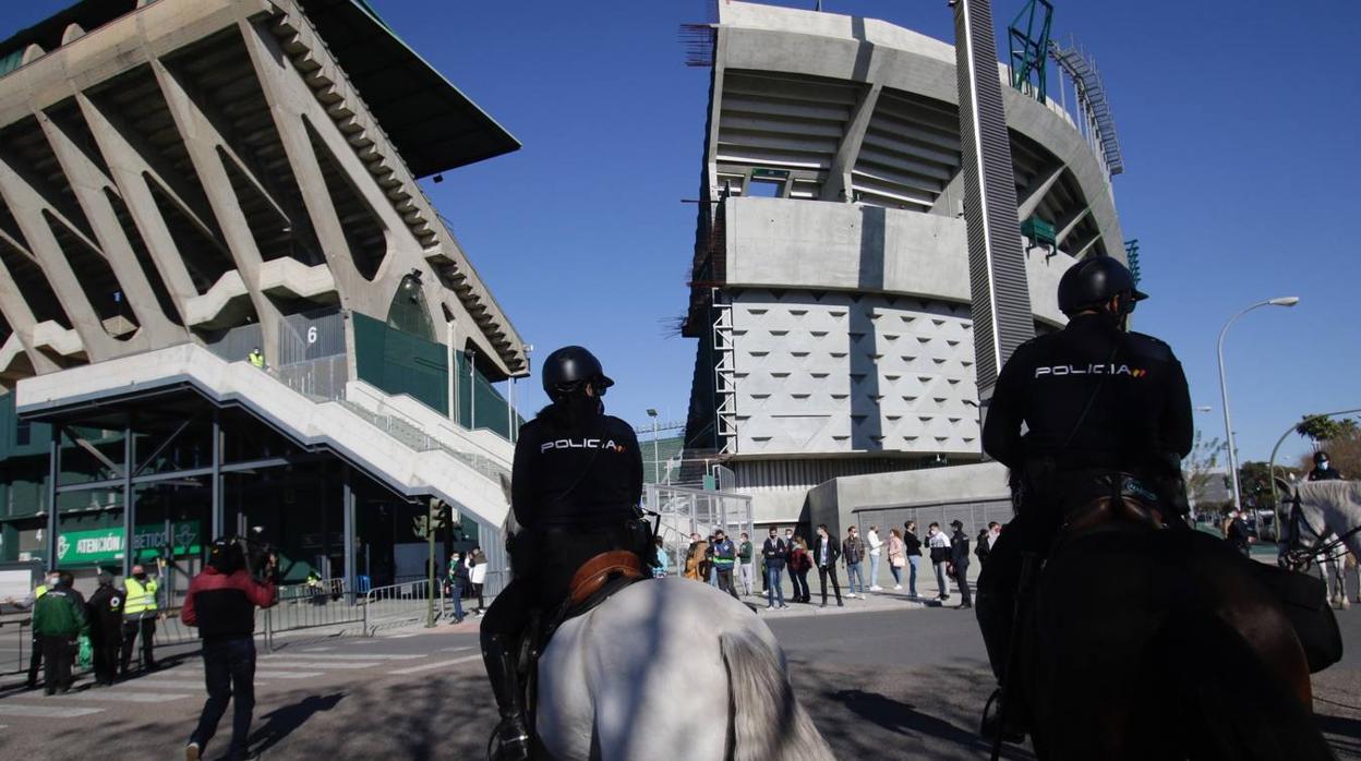 Ambiente de un derbi marcado por el coronavirus